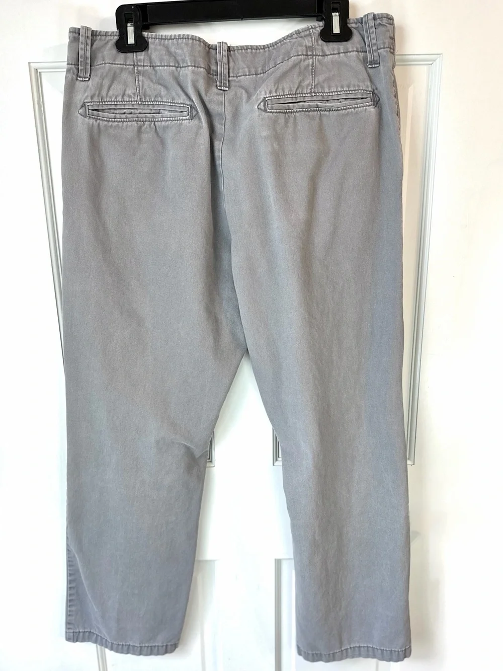 Old Navy Broken-In Straight Men’s Gray Chino Pants 34x30 Flat Front Cotton
